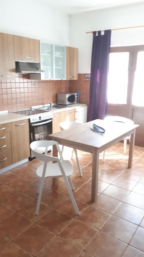 Apartments Ana And Vesna พูลา ภายนอก รูปภาพ