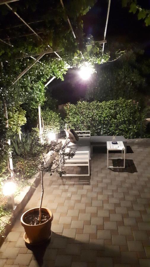 Apartments Ana And Vesna พูลา ภายนอก รูปภาพ